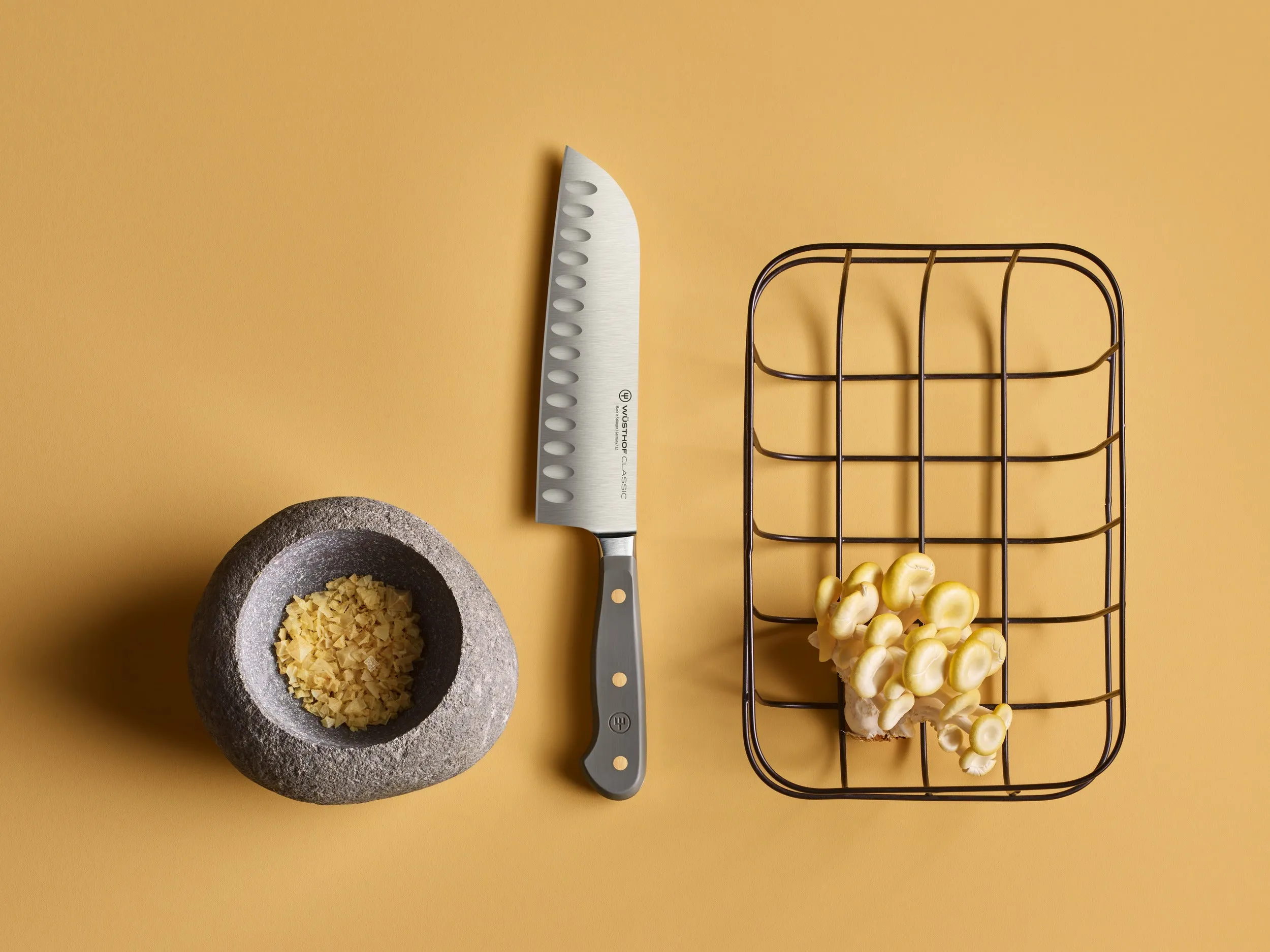 Classic 7" Hollow Edge Santoku