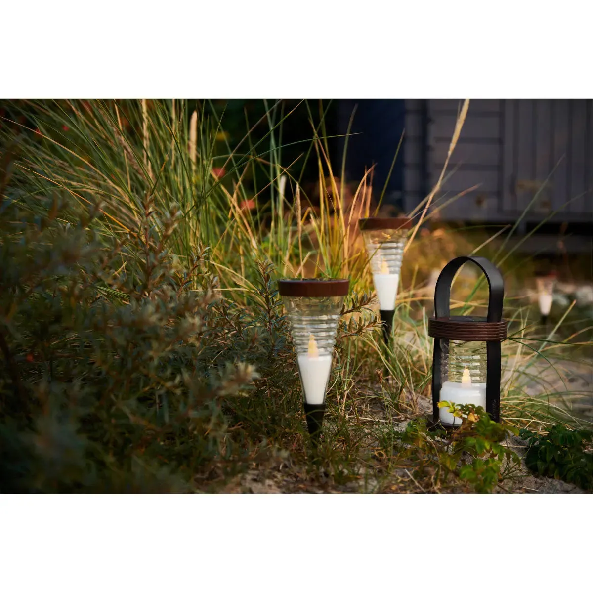 Sirius Aston solar lantern
